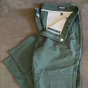 Bonobos New W/O tag Mens stretch Chinos. Hunter Green, 34/30, Athletic fit.